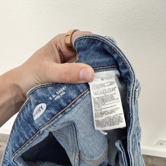 [Old Navy] O.G. Short High Rise Distressed Mid Wash Cut Off Denim Shorts Size 18 - Picture 10 of 10